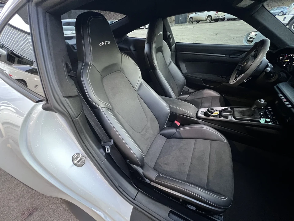 2022 Porsche 992 GT3 - Image 29 of 31