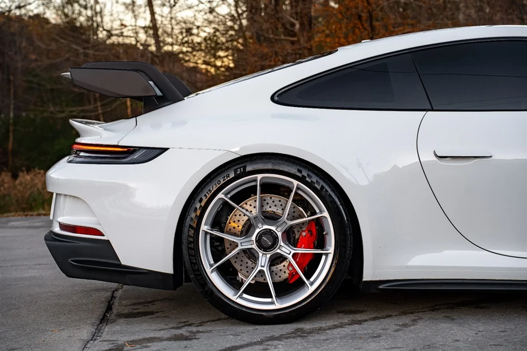 2022 Porsche 992 GT3 - Image 18 of 31
