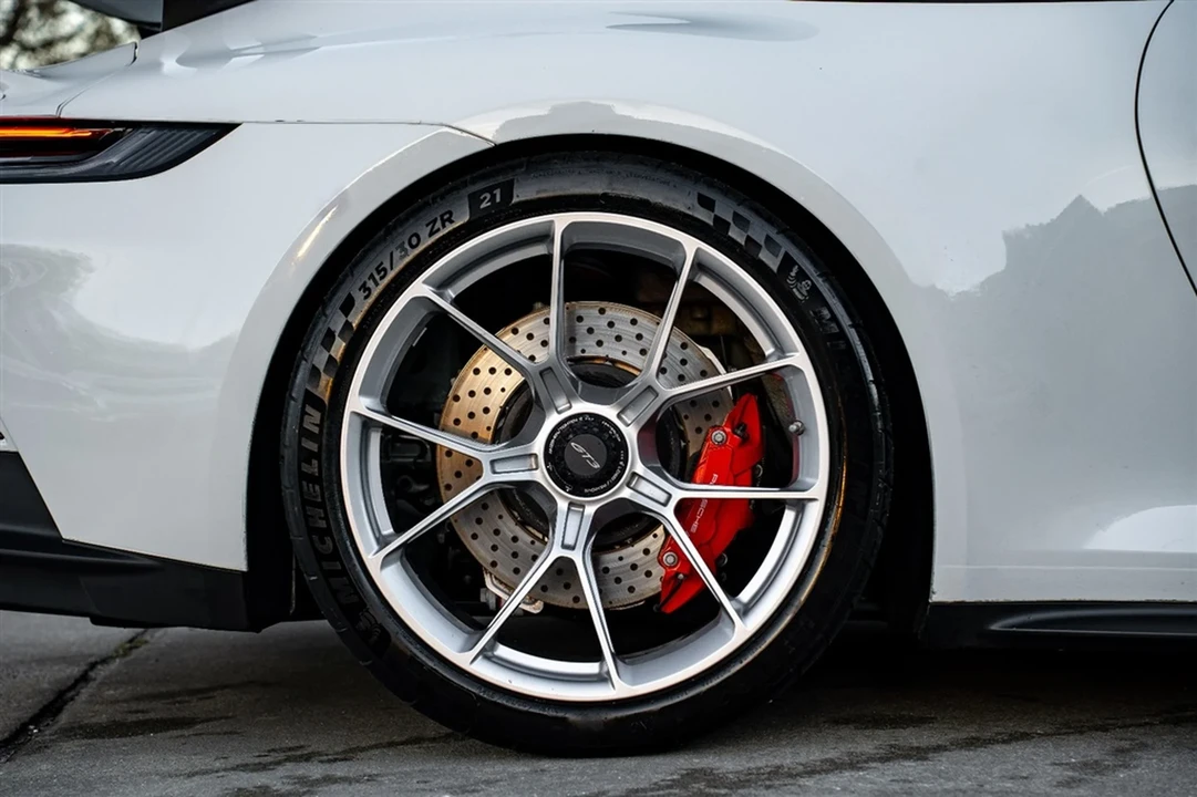 2022 Porsche 992 GT3 - Image 20 of 31