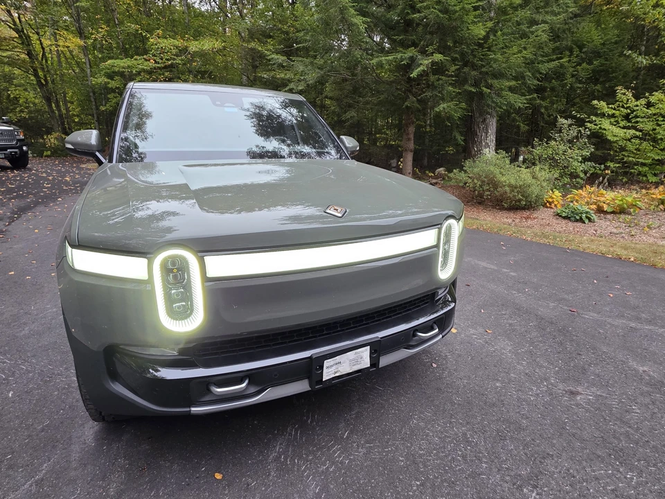 2022 Rivian R1T - Image 25 of 31