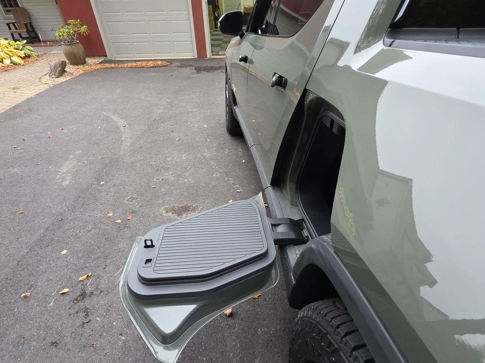 2022 Rivian R1T - Image 26 of 31