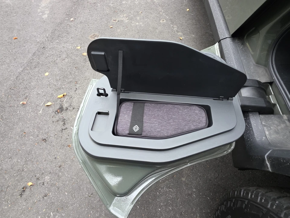 2022 Rivian R1T - Image 27 of 31