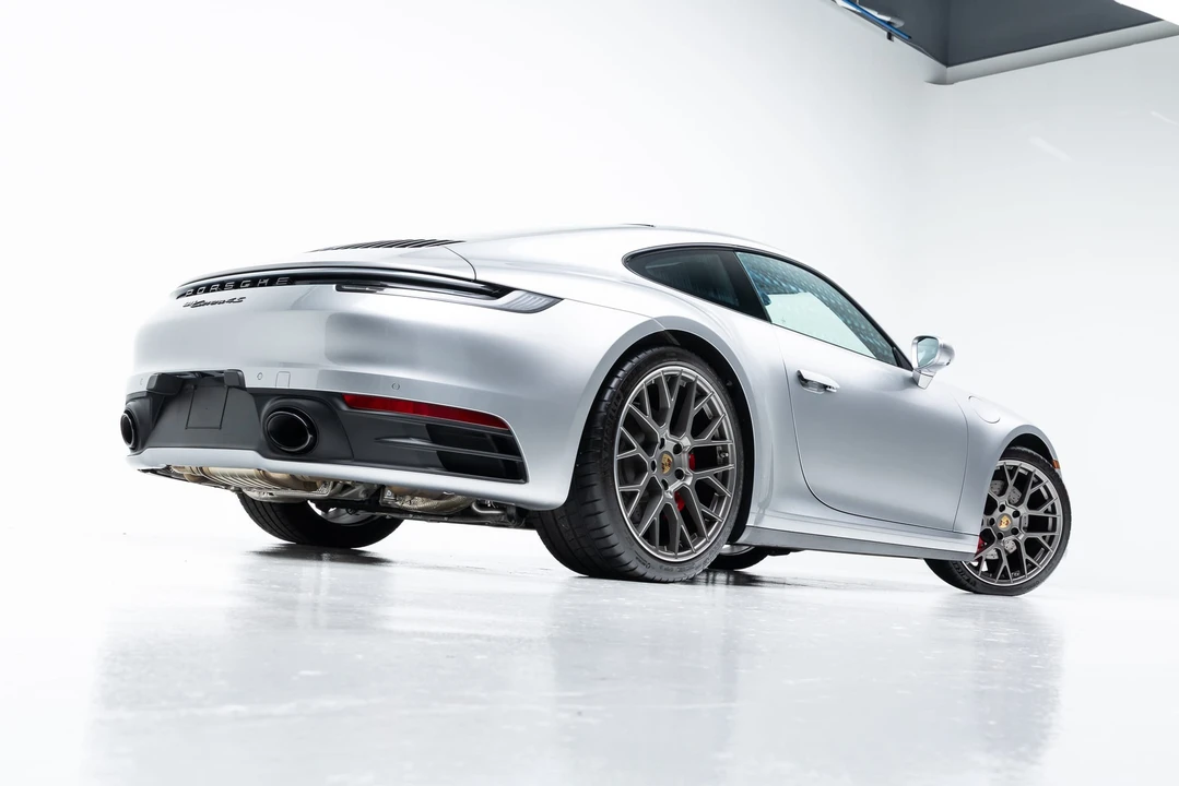 2023 Porsche 992 Carrera 4S - Image 16 of 31