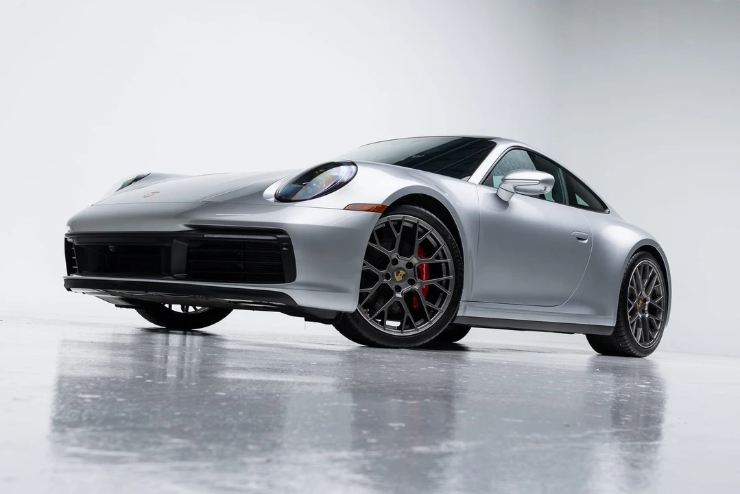 2023 Porsche 992 Carrera 4S - Image 5 of 31