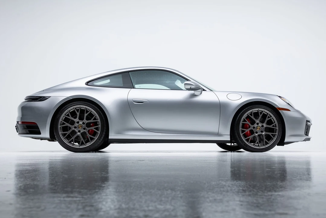 2023 Porsche 992 Carrera 4S - Image 17 of 31