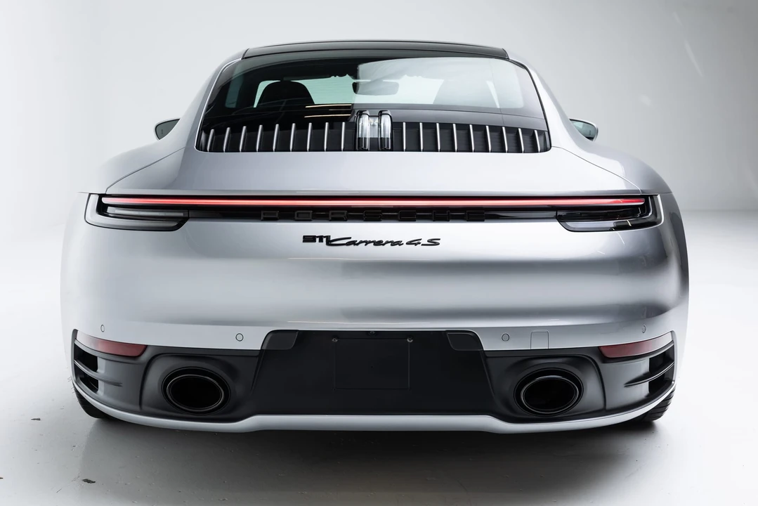 2023 Porsche 992 Carrera 4S - Image 12 of 31