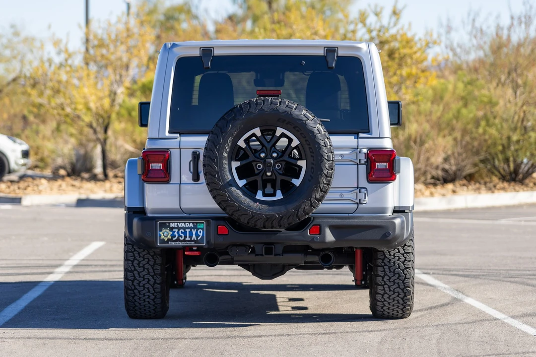 2024 Jeep JL Wrangler - Image 9 of 31