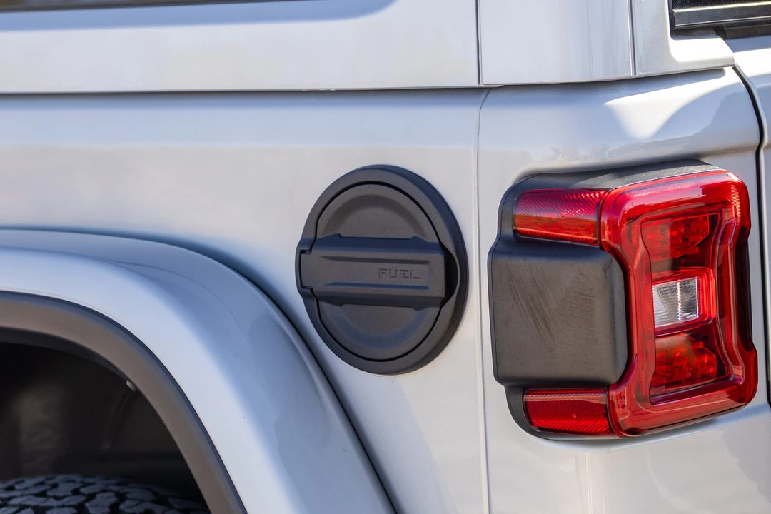 2024 Jeep JL Wrangler - Image 29 of 31