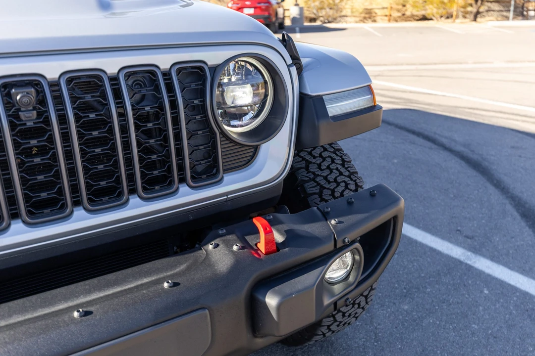 2024 Jeep JL Wrangler - Image 15 of 31