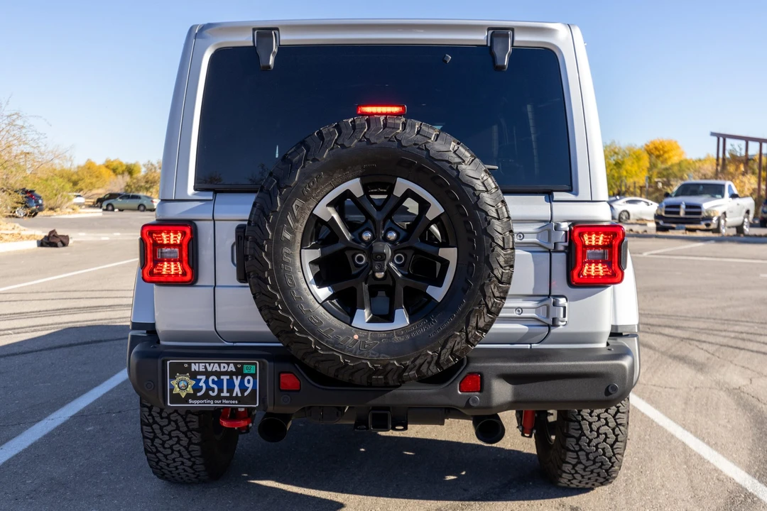 2024 Jeep JL Wrangler - Image 11 of 31