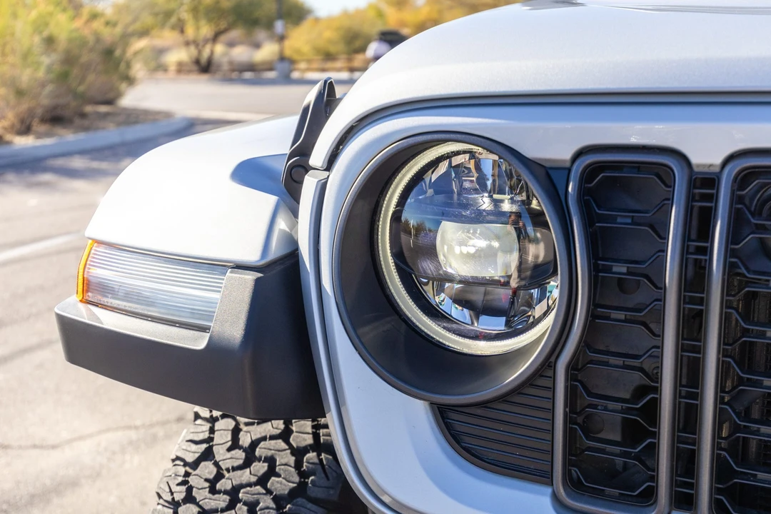 2024 Jeep JL Wrangler - Image 17 of 31