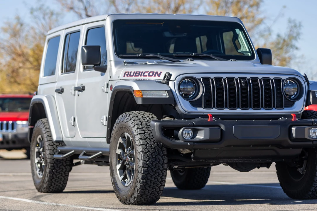 2024 Jeep JL Wrangler - Image 18 of 31