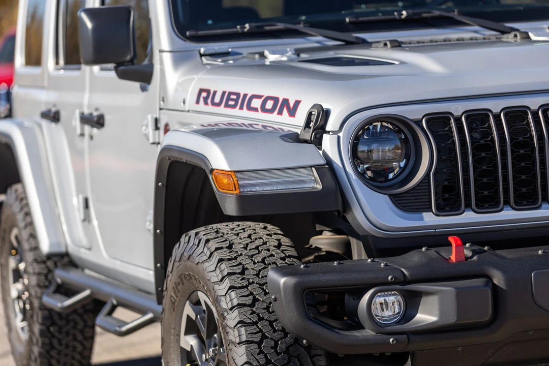 2024 Jeep JL Wrangler - Image 19 of 31