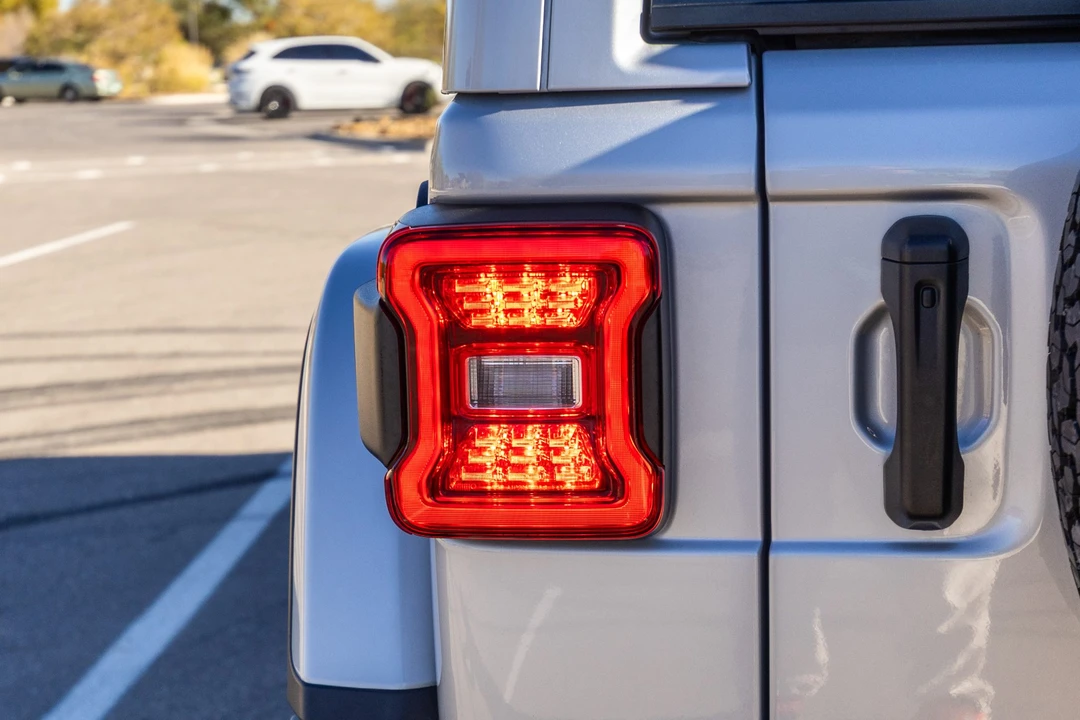 2024 Jeep JL Wrangler - Image 27 of 31