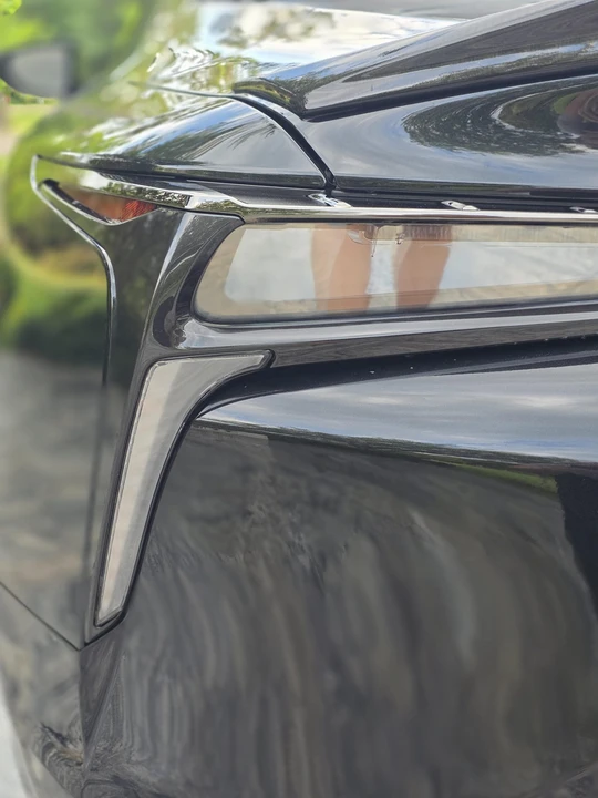 2024 Lexus LC - Image 20 of 31
