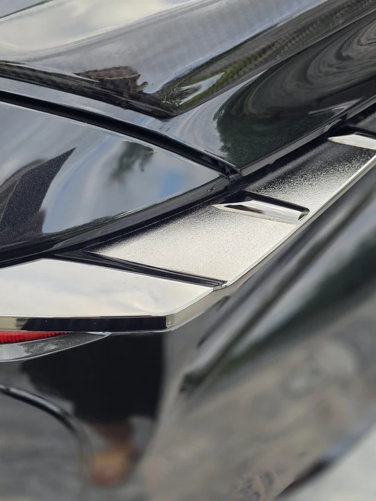 2024 Lexus LC - Image 19 of 31