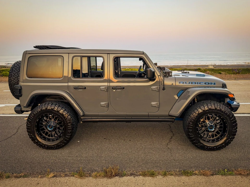 2021 Jeep - Image 29 of 31