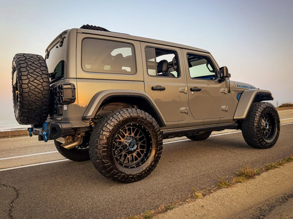 2021 Jeep - Image 26 of 31