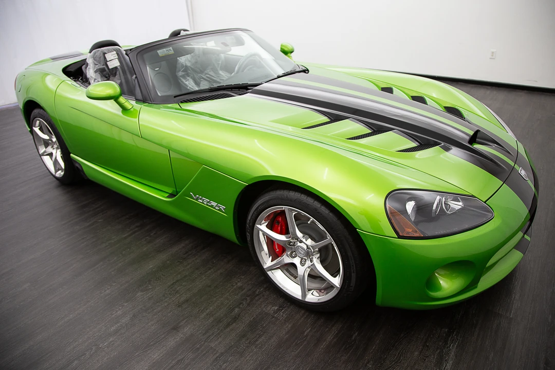 2010 Dodge Viper 4th Gen - Image 4 of 31