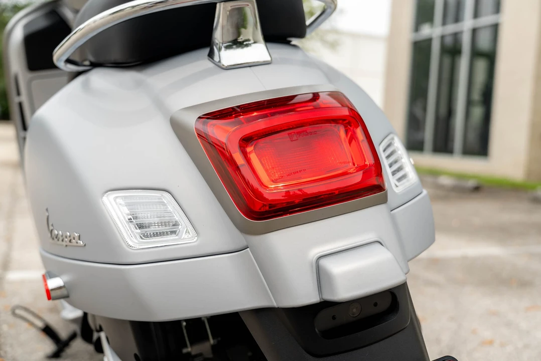 2023 Vespa Super & Primavera & P - Image 13 of 31