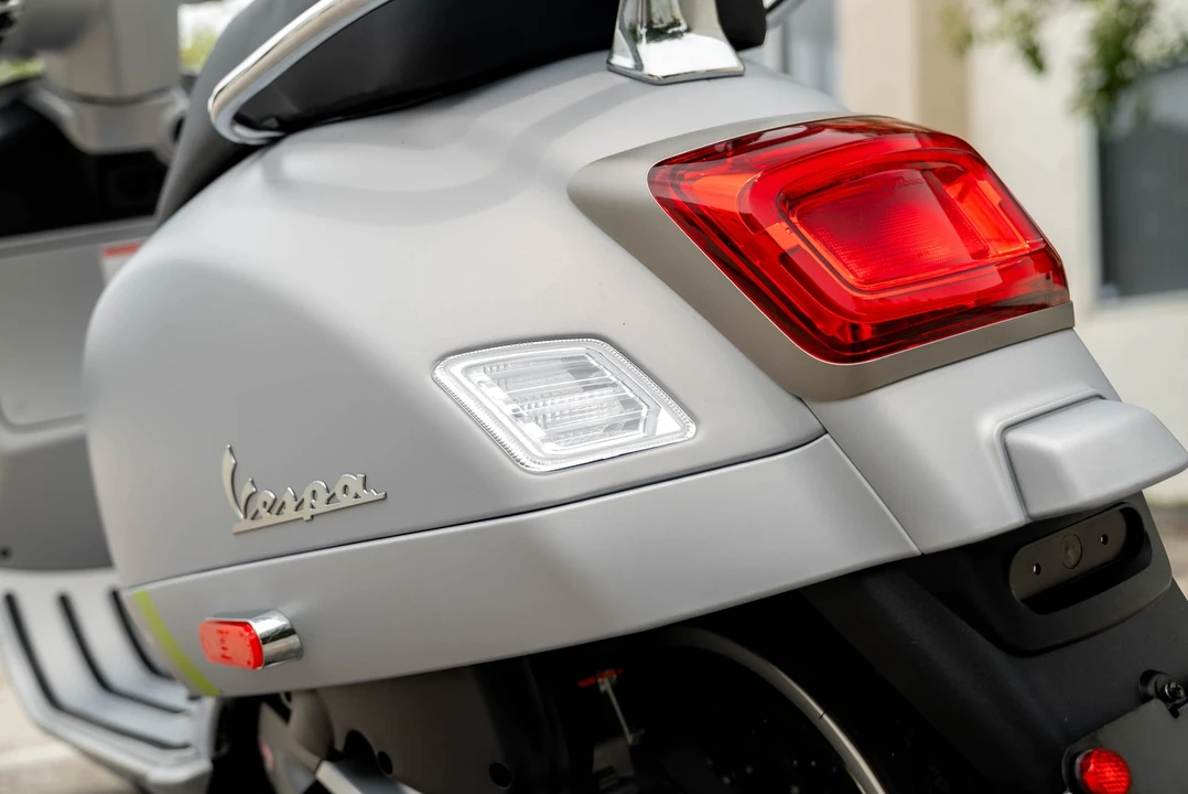 2023 Vespa Super & Primavera & P - Image 14 of 31
