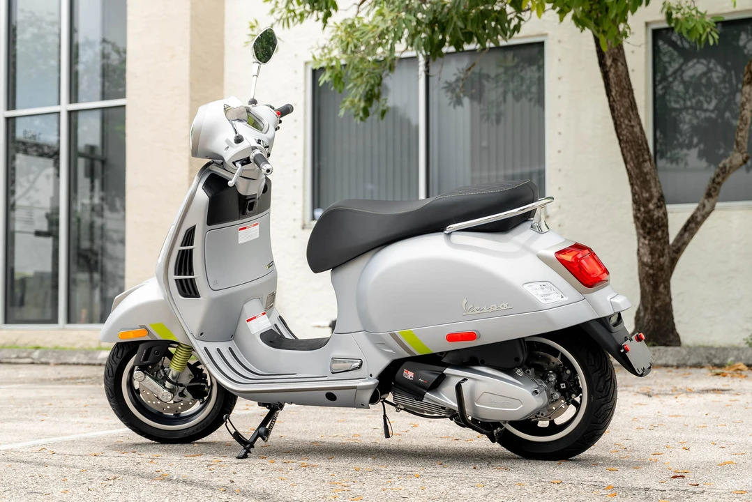 2023 Vespa Super & Primavera & P - Image 4 of 31