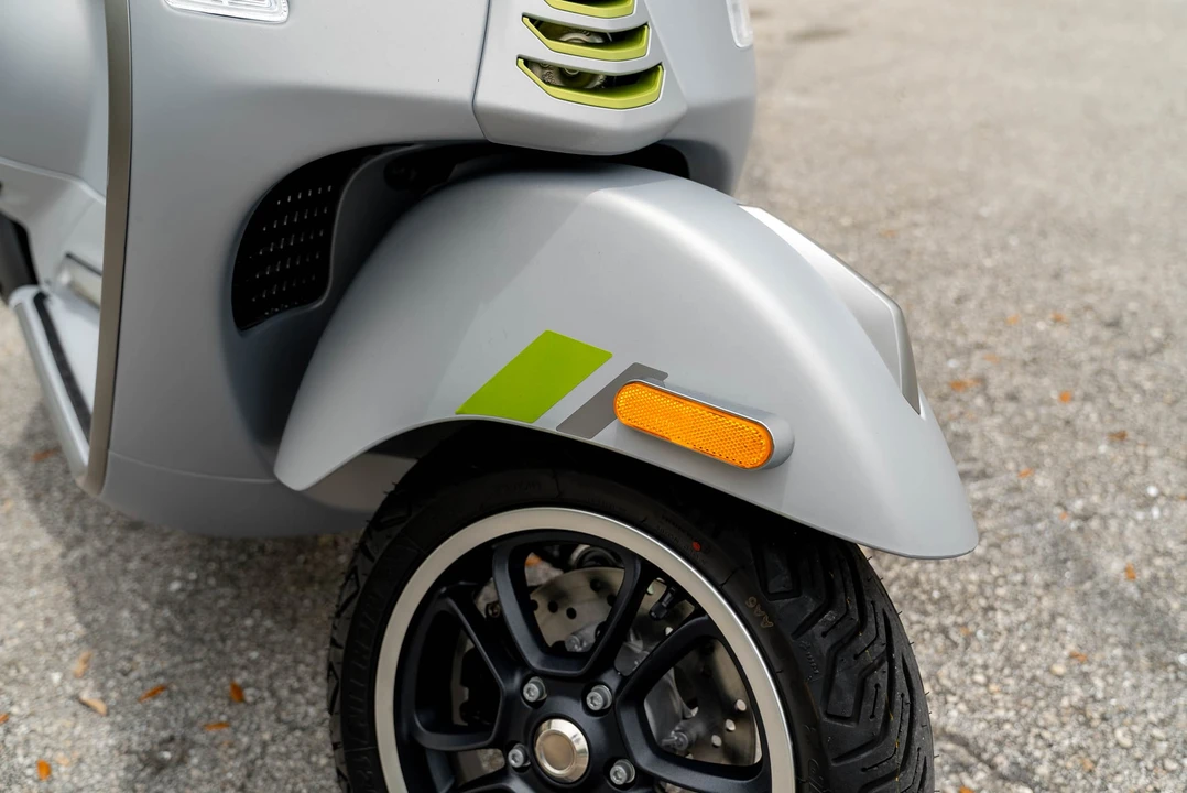 2023 Vespa Super & Primavera & P - Image 30 of 31