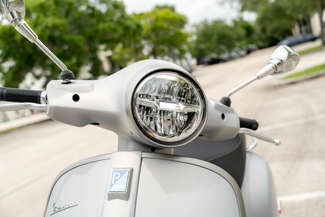 2023 Vespa Super & Primavera & P - Image 17 of 31