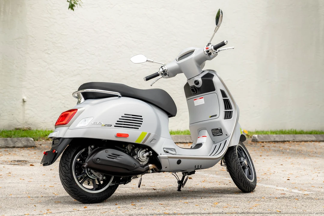 2023 Vespa Super & Primavera & P - Image 6 of 31