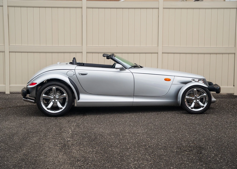 2002 Plymouth Prowler - Image 13 of 31