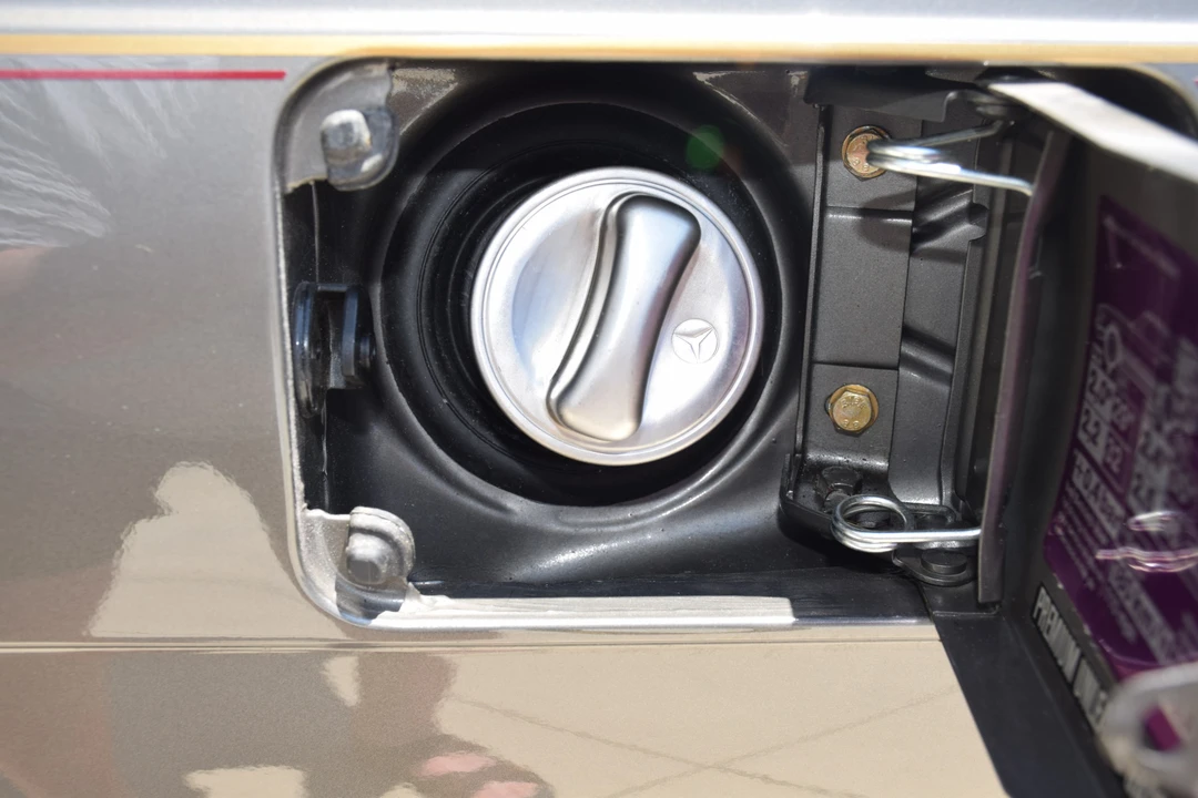 1988 Mercedes-Benz R107 SL-Class - Image 31 of 31