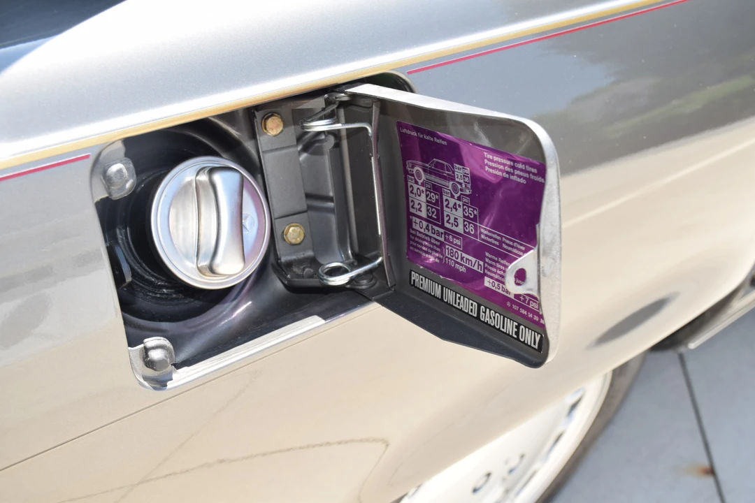 1988 Mercedes-Benz R107 SL-Class - Image 30 of 31