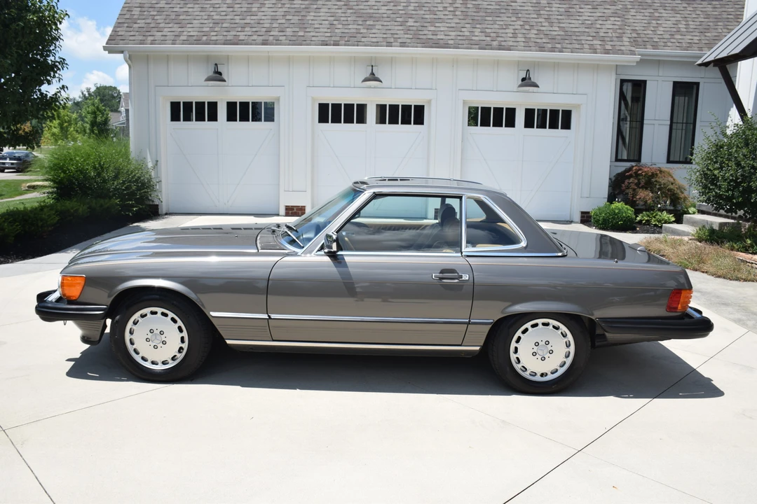1988 Mercedes-Benz R107 SL-Class - Image 2 of 31