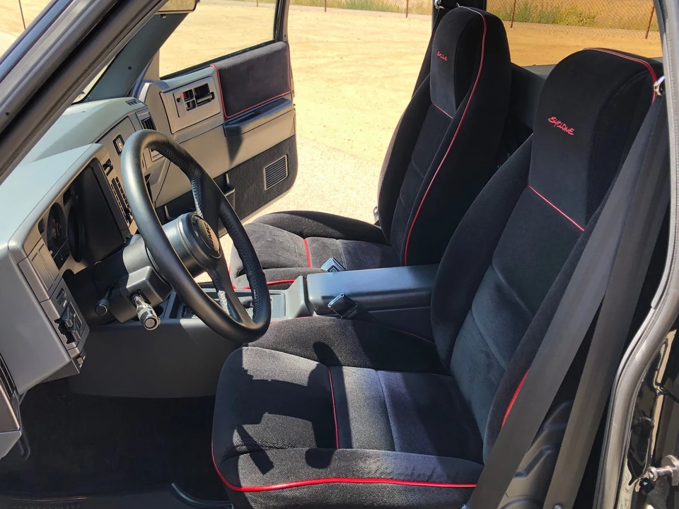 1991 GMC Syclone - Image 25 of 31