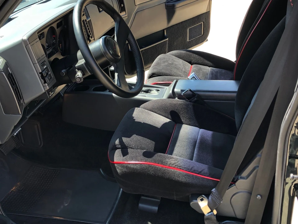 1991 GMC Syclone - Image 24 of 31