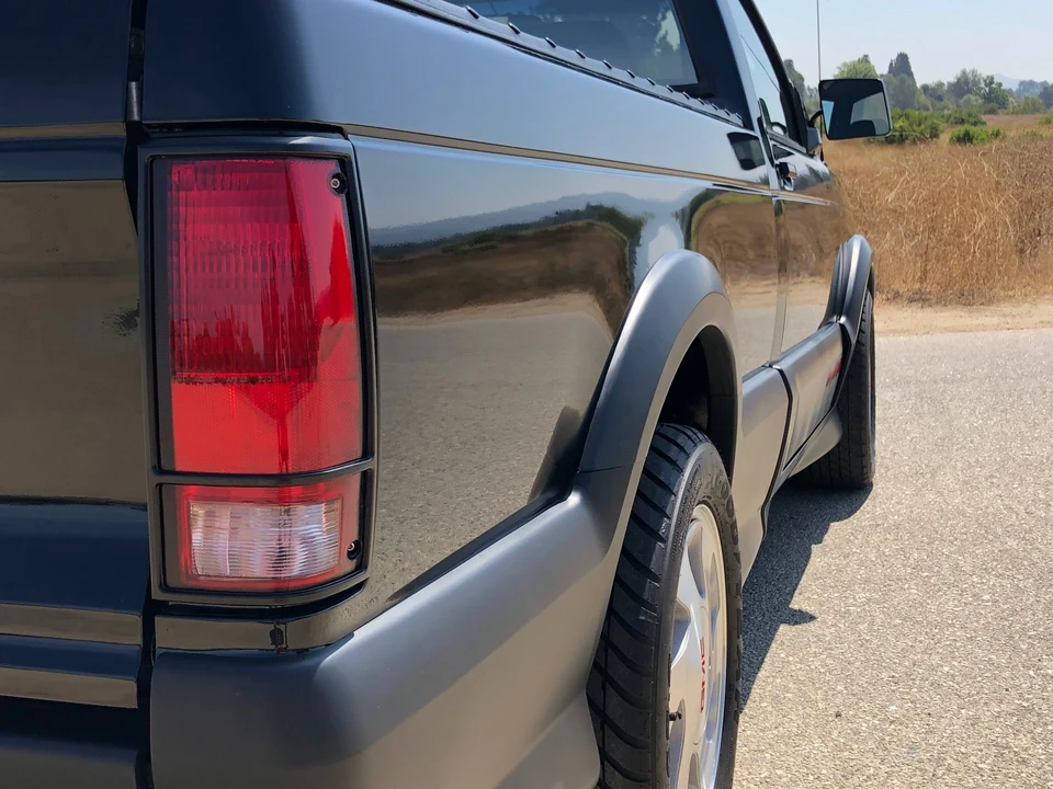 1991 GMC Syclone - Image 14 of 31
