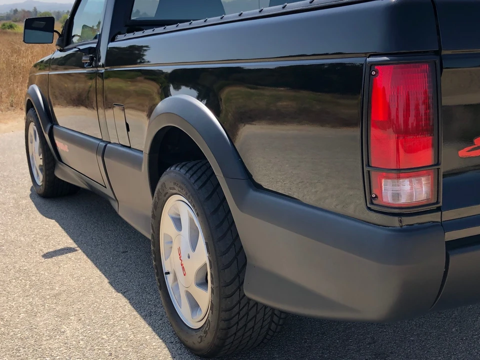 1991 GMC Syclone - Image 13 of 31