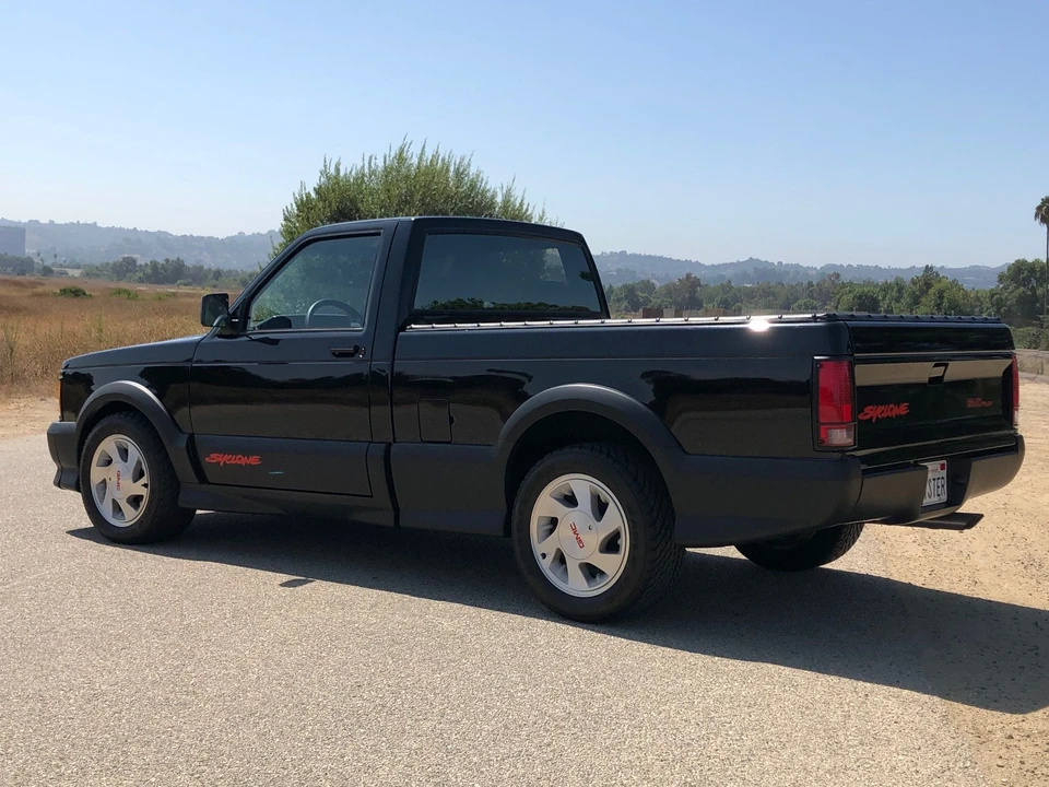 1991 GMC Syclone - Image 3 of 31