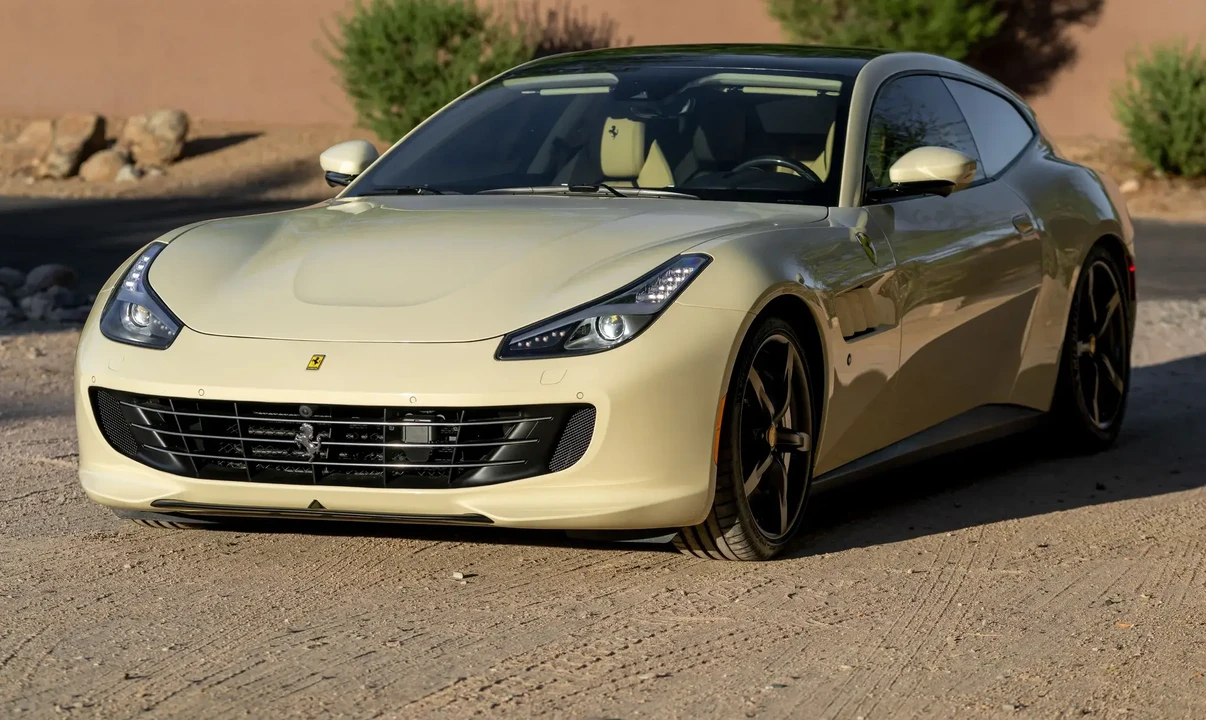 2020 Ferrari GTC4Lusso T - Image 4 of 6