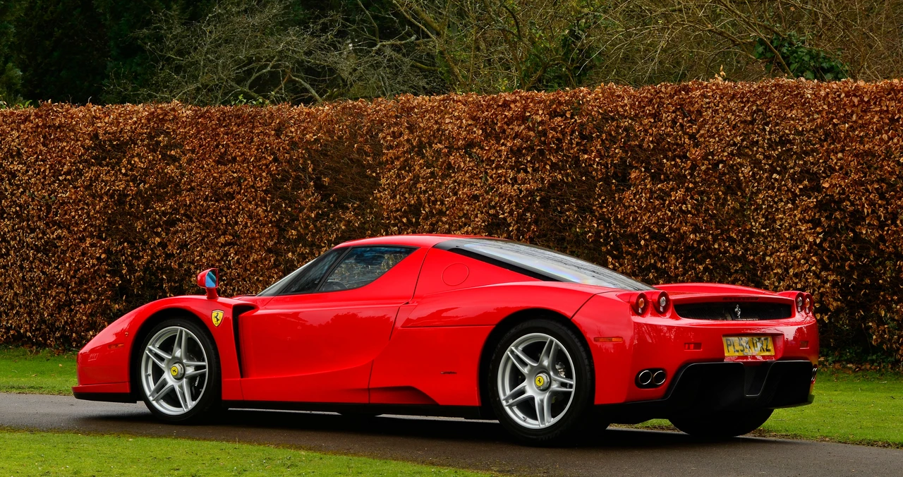 2004 Ferrari Enzo - Image 20 of 24