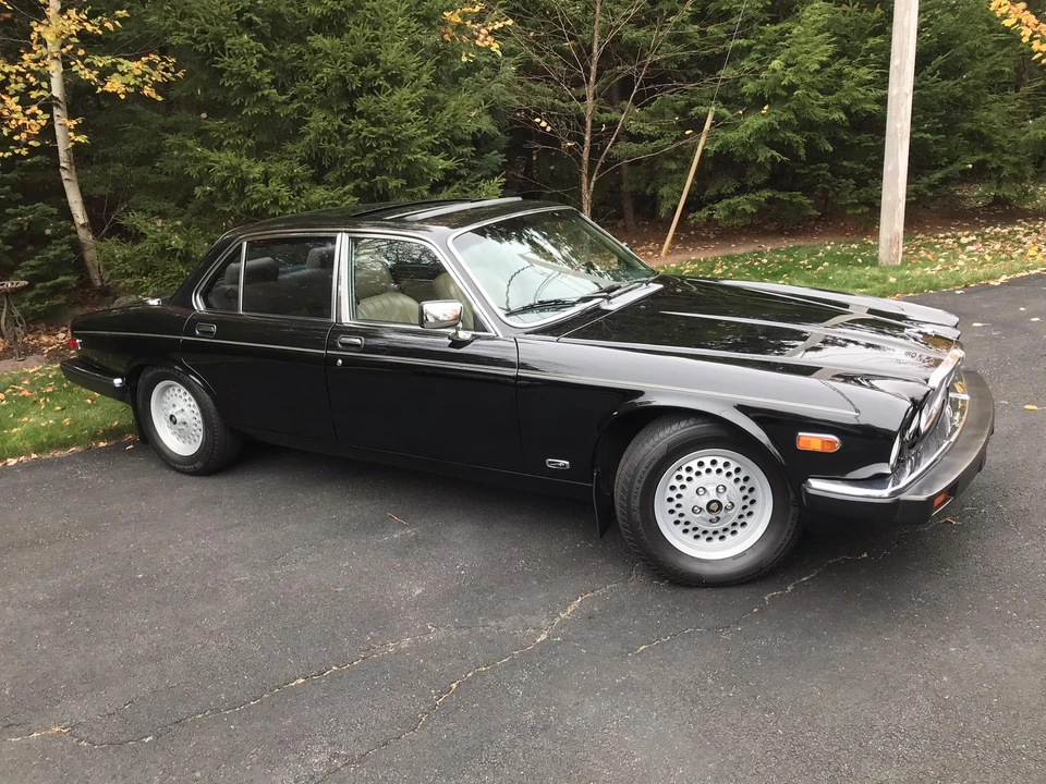 1990 Jaguar XJ Series 3 - Image 13 of 31