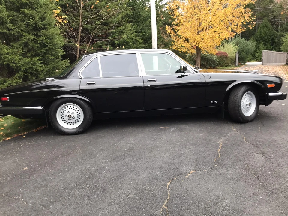 1990 Jaguar XJ Series 3 - Image 12 of 31