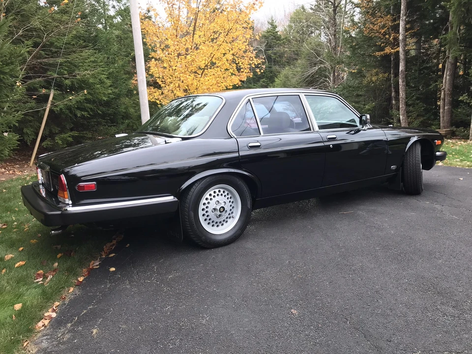 1990 Jaguar XJ Series 3 - Image 11 of 31