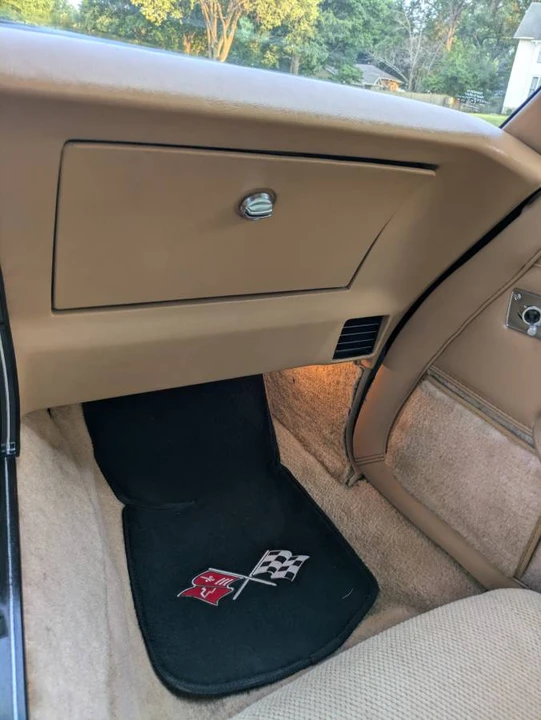 1981 Chevrolet Corvette C3 - Image 8 of 10