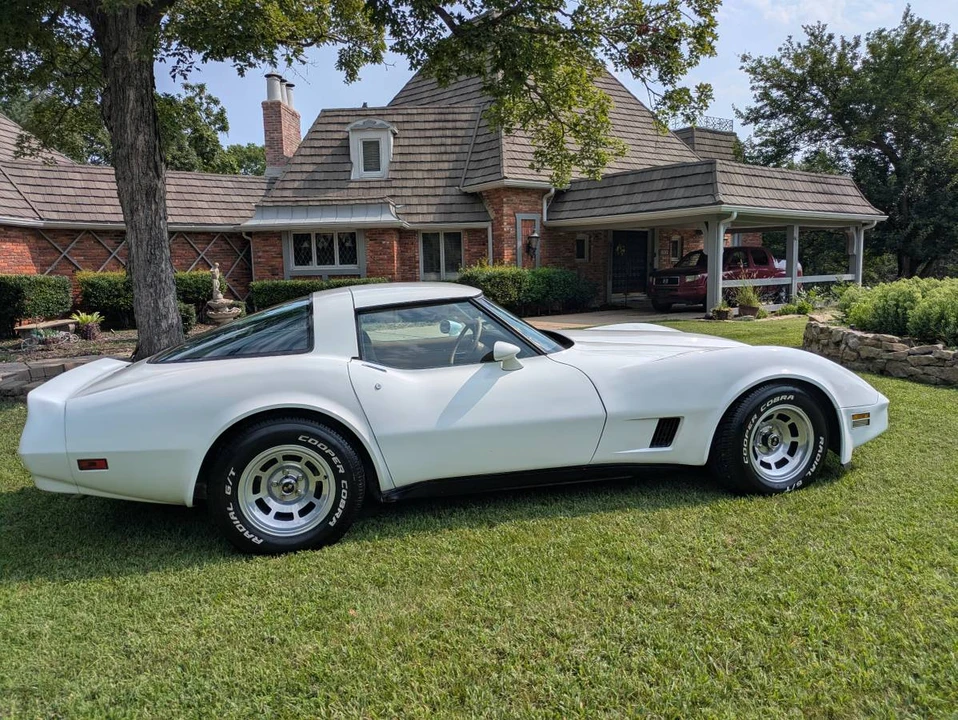 1981 Chevrolet Corvette C3 - Image 6 of 10