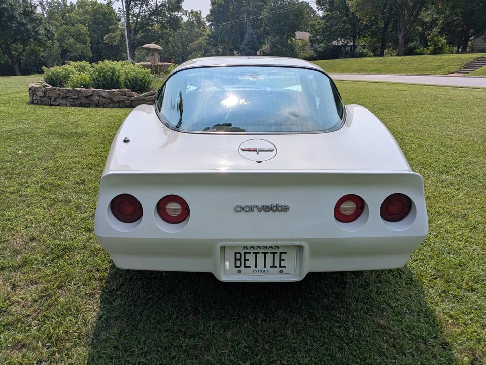 1981 Chevrolet Corvette C3 - Image 5 of 10
