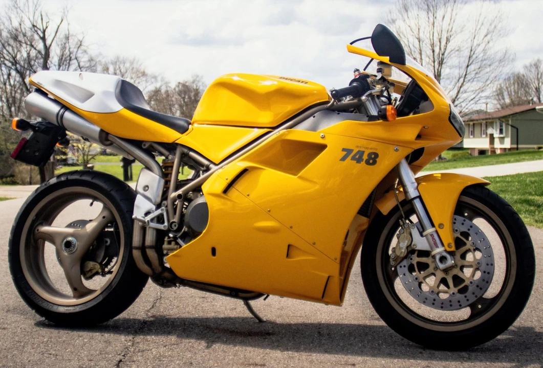 2000 Ducati 748 - Image 5 of 31