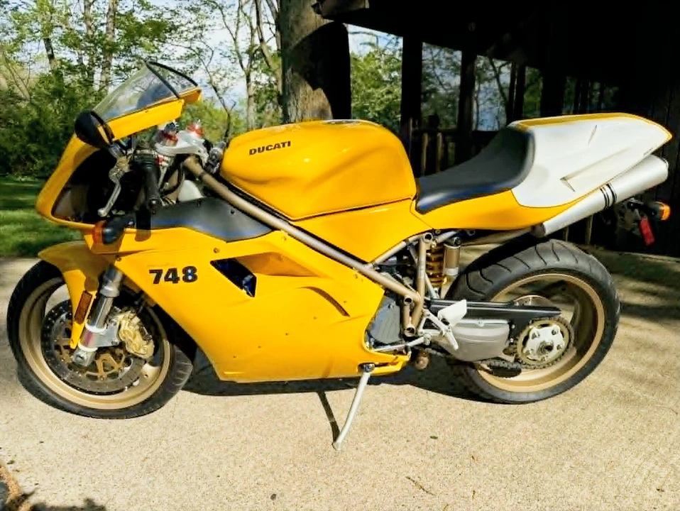 2000 Ducati 748 - Image 8 of 31