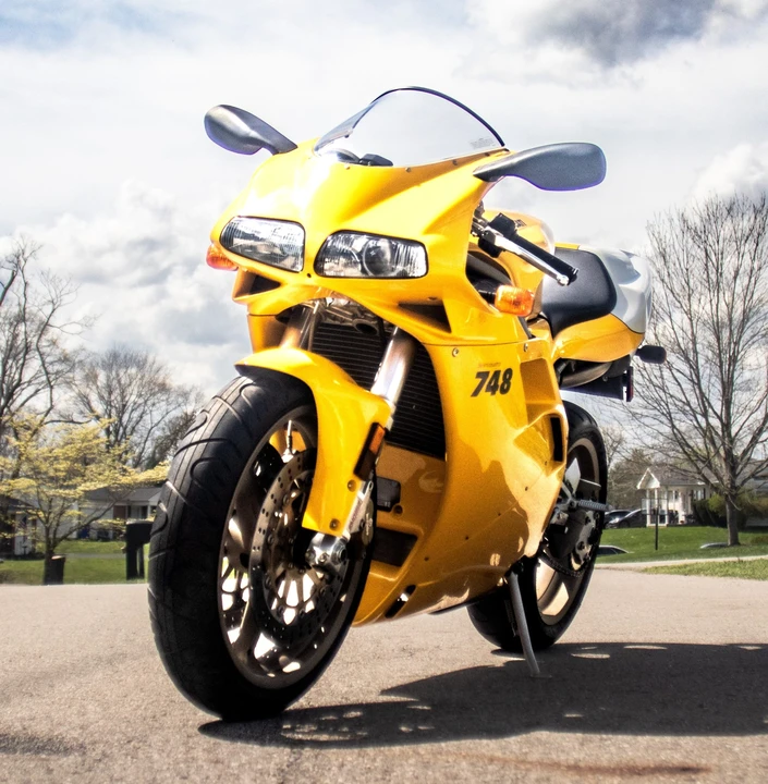 2000 Ducati 748 - Image 2 of 31