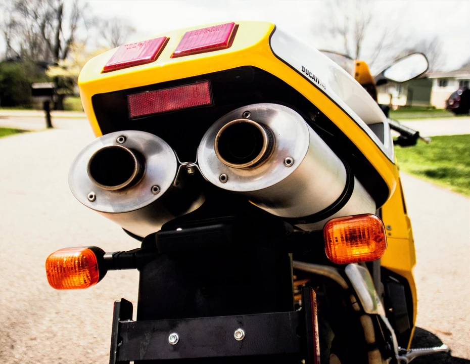 2000 Ducati 748 - Image 17 of 31